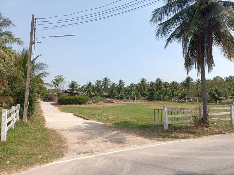 บางครก บ้านแหลม เพชรบุรี