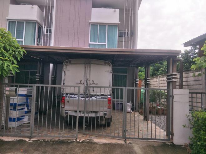 ท่าข้าม เขตบางขุนเทียน กรุงเทพมหานคร