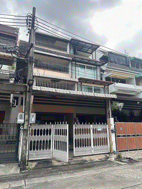 ถนนนครไชยศรี ดุสิต กรุงเทพมหานคร